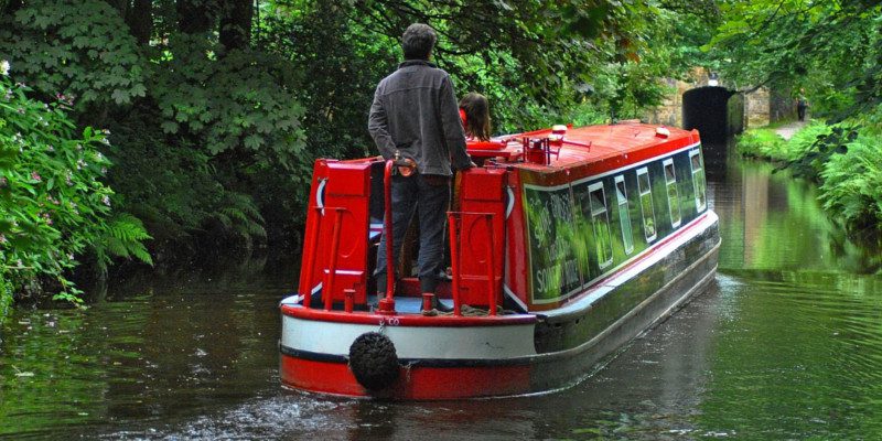 7 Reasons to Fall in Love with Britain's Beautiful Canals
