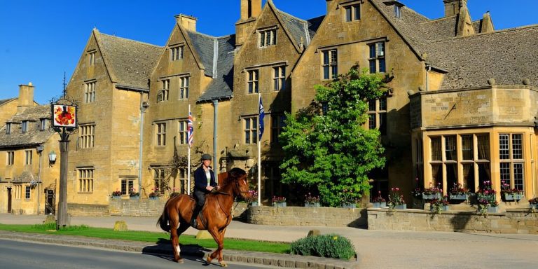 7 Reasons Why You’ll Fall in Love With the Cotswolds